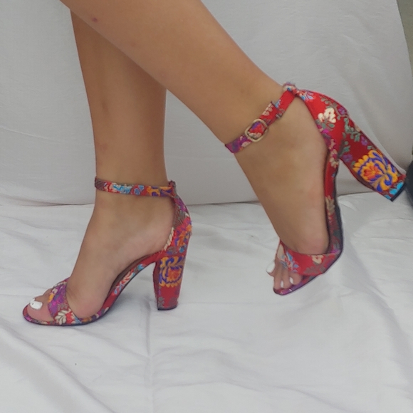 Red Floral Pattern Heels - Picture 5 of 5